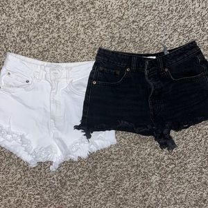 Bundle of 2 Zara Jean shorts size US 2